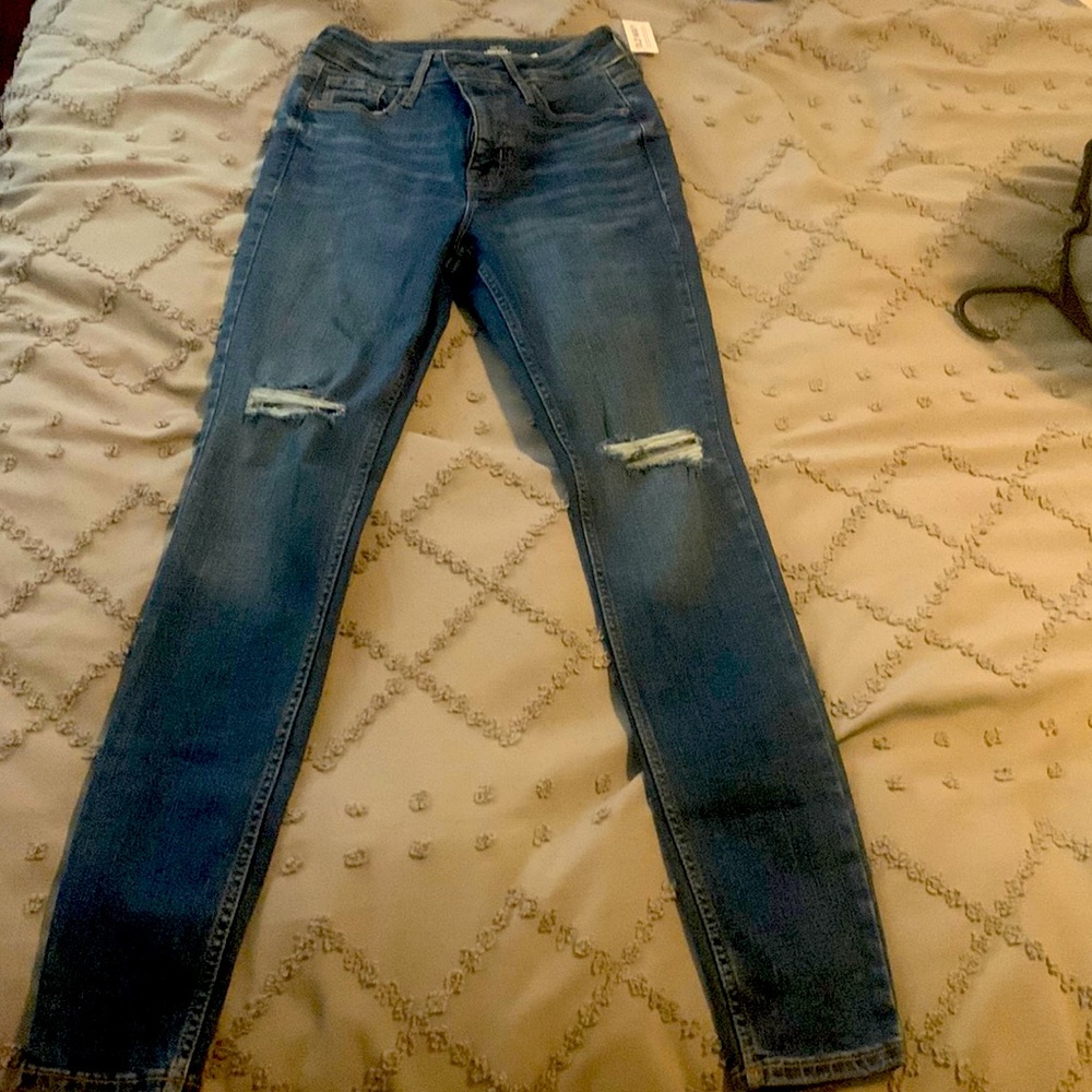 Brand NWTS Super Skinny Medium Blue Old Navy Distressed Jean ; size 0